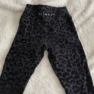 Balance seamless animal collection